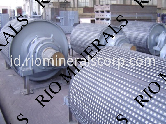 Bulk rubber screen cloth